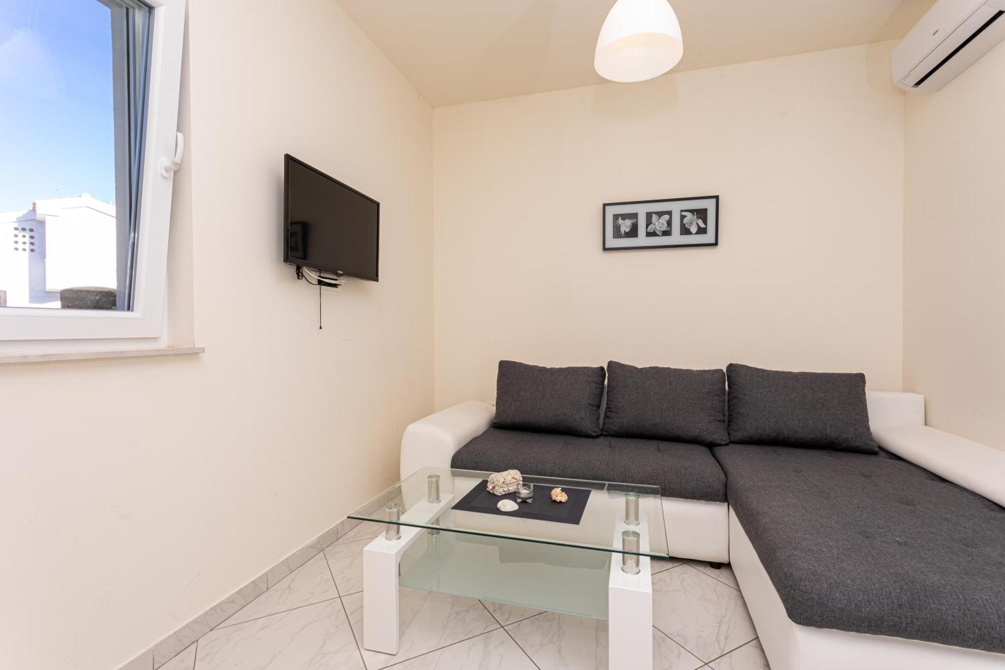 Dolores D&d, Apartament